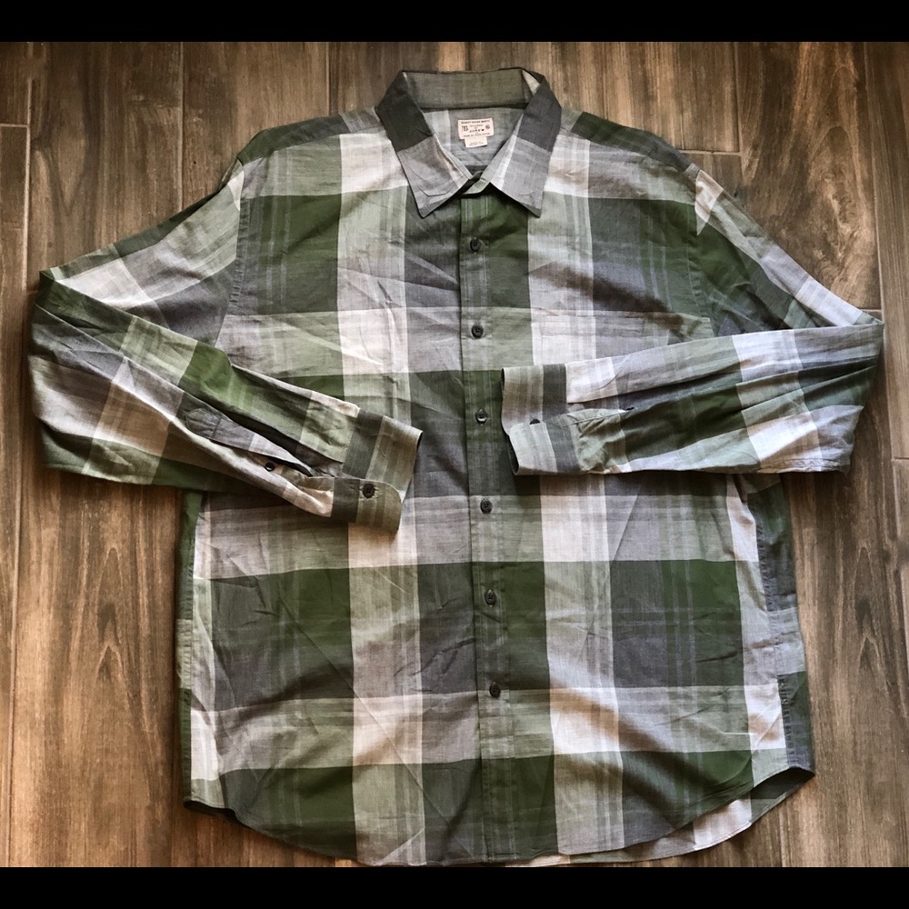 J. Crew Woven Button Down Men’s Green Plaid XL